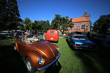 Oldtimer-Treffen am Winsener Schloss